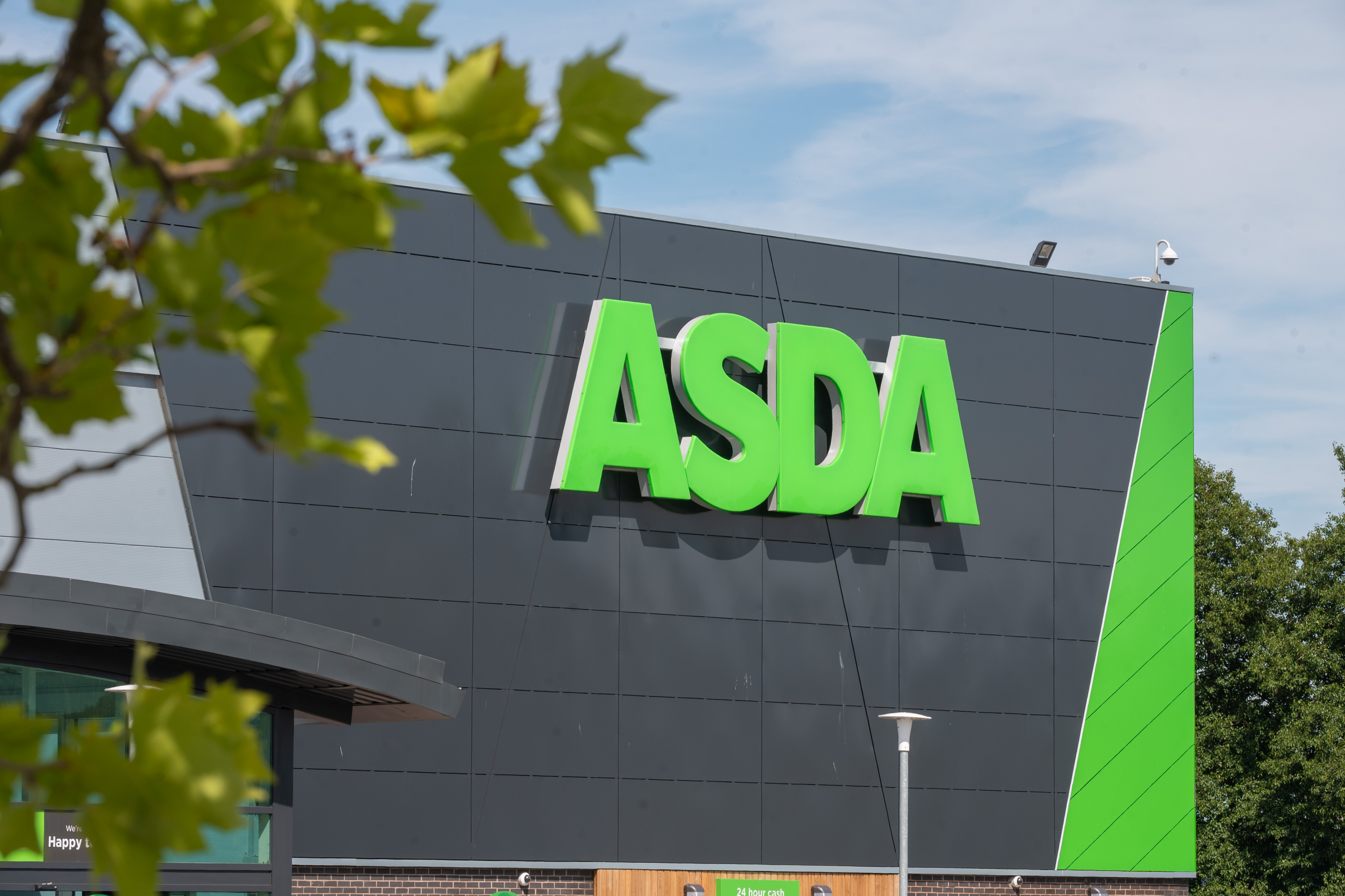 Quinyx EWA solutions to support Asda employees